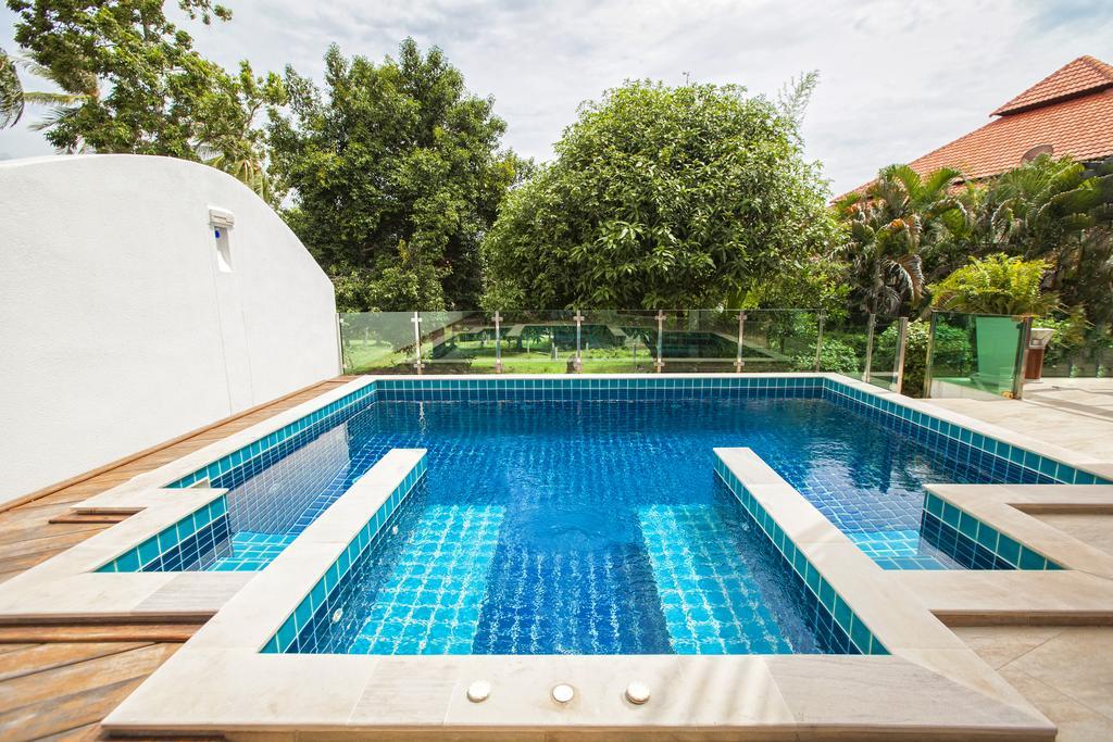 Smile House Villa Thong Son Beach Bagian luar foto
